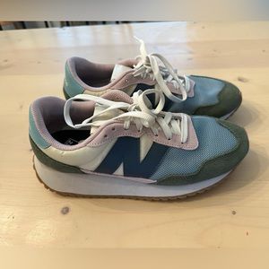 New Balance 237 Size 9